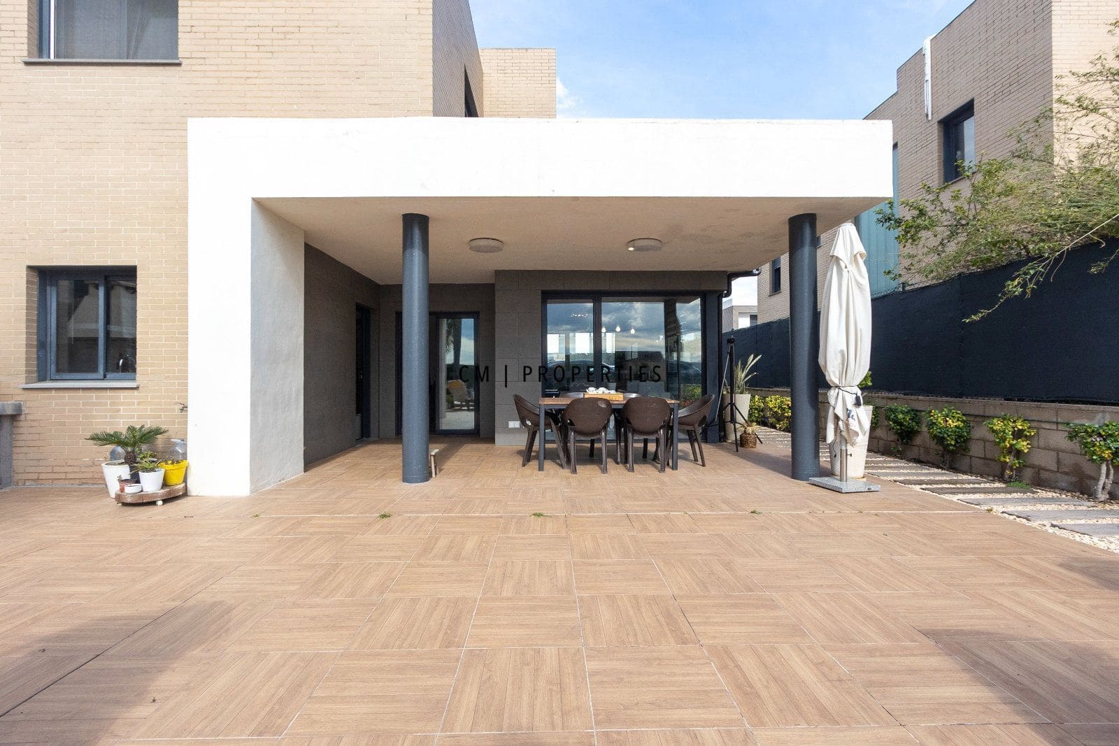 4 bedroom Villa for sale in San Antonio de Benageber with pool - € 750,000 (Ref: 9455713)