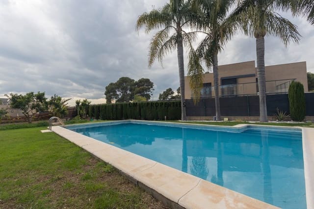 4 soveværelse Villa til salg i San Antonio de Benagéber med swimmingpool - € 750.000 (Ref: 9455713)