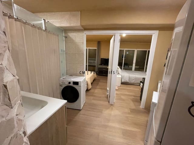 2 quarto Penthouse para arrendar em Valência cidade - 950 € (Ref: 9459472)