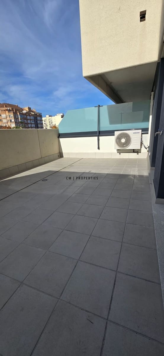 Bureau à louer à Valence ville avec garage - 1 100 € (Ref: 9460701)