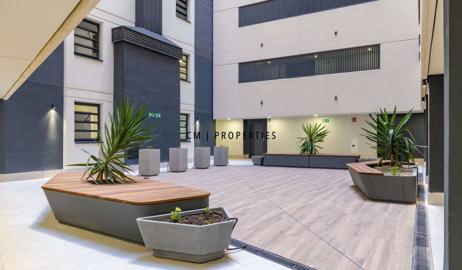 Bureau à louer à Valence ville avec garage - 1 100 € (Ref: 9460701)