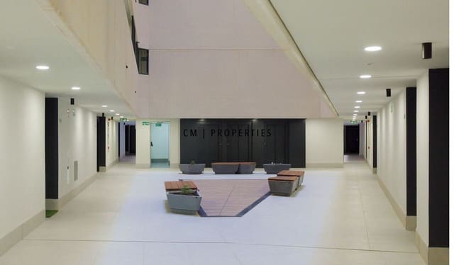 Kontor til leie i Patraix, Valencia by - € 1 100 (Ref: 9460701)