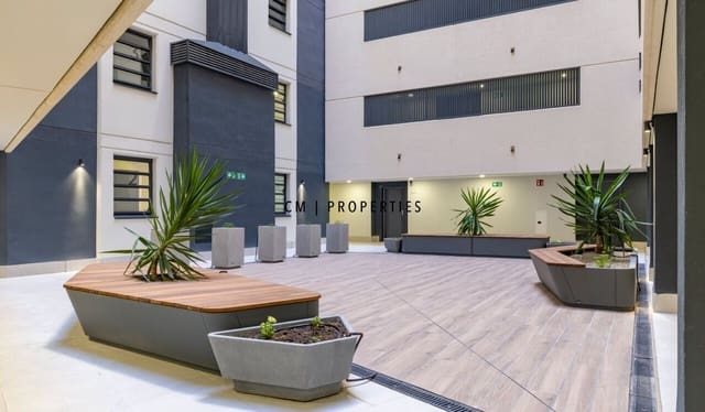 Kontor til leie i Patraix, Valencia by - € 1 100 (Ref: 9460701)