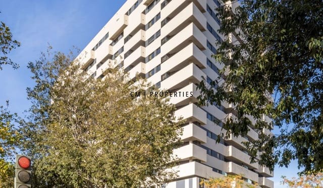 Kontor til leie i Patraix, Valencia by - € 1 100 (Ref: 9460701)