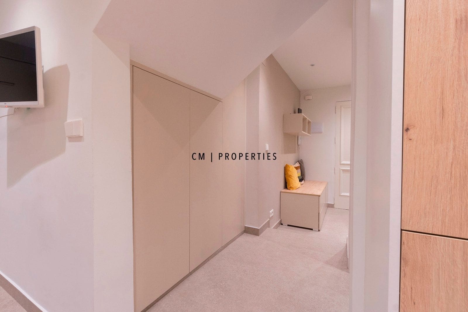 1 bedroom Penthouse for rent in Valencia city - € 1,150 (Ref: 9462677)