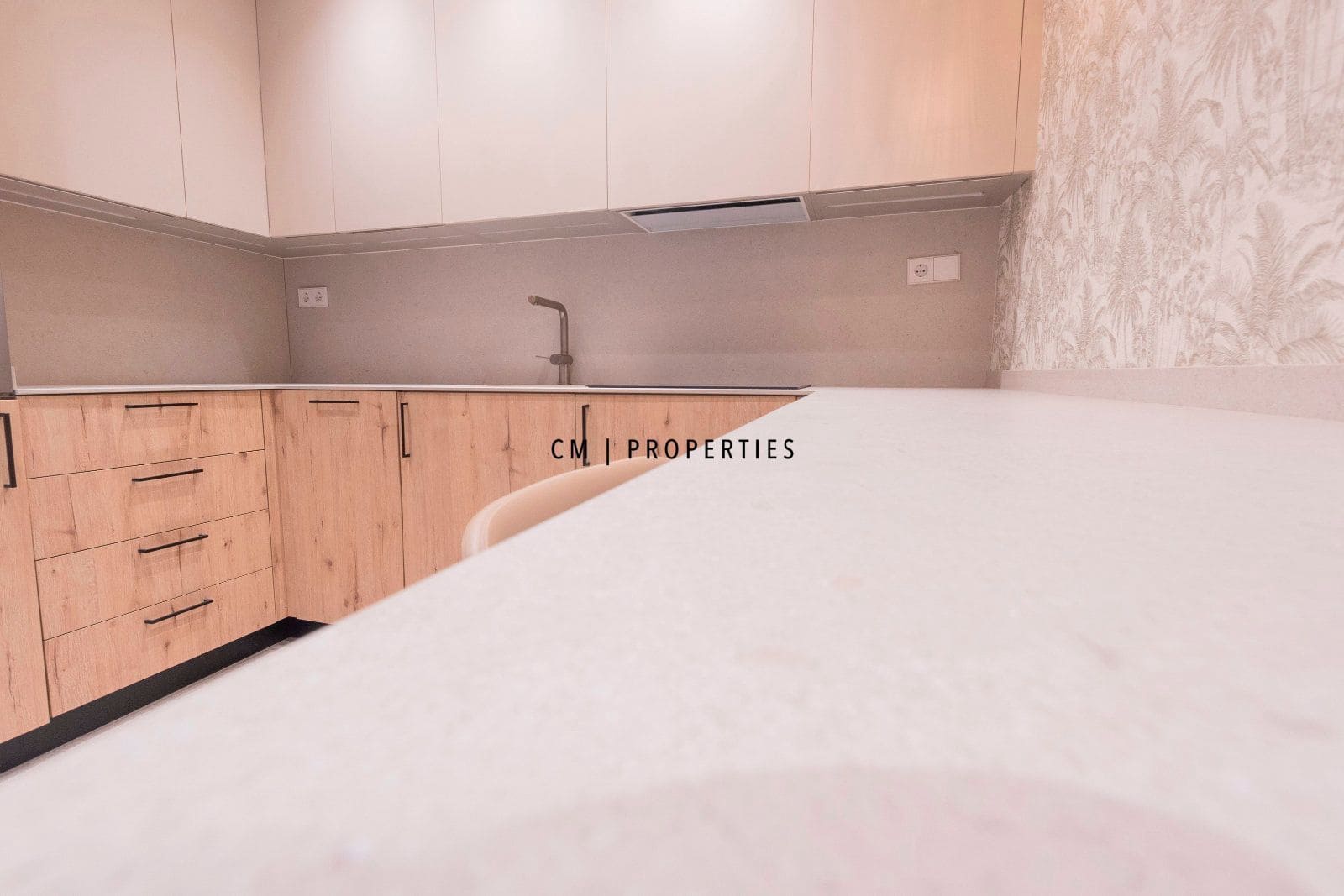 1 bedroom Penthouse for rent in Valencia city - € 1,150 (Ref: 9462677)