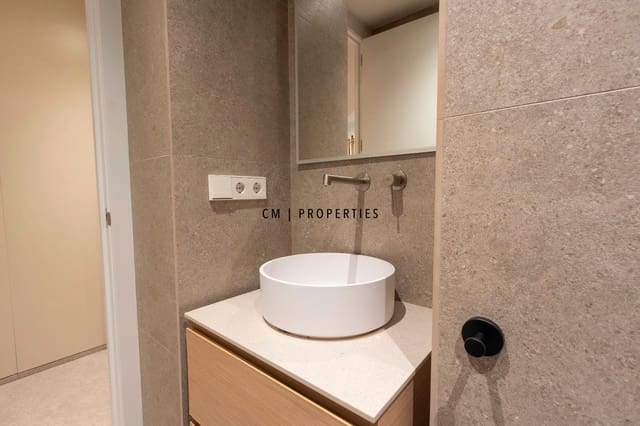 1 soverom Penthouse til leie i Valencia by - € 1 150 (Ref: 9462677)