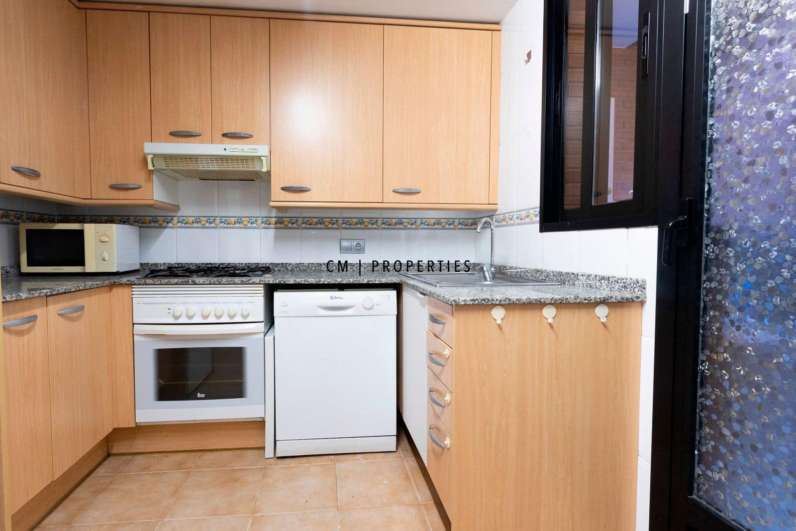 4 makuuhuone Kattohuoneisto vuokrattavana paikassa Valencia kaupunki mukana uima-altaan 
autotalli - 3 000 € (Ref: 9469993)