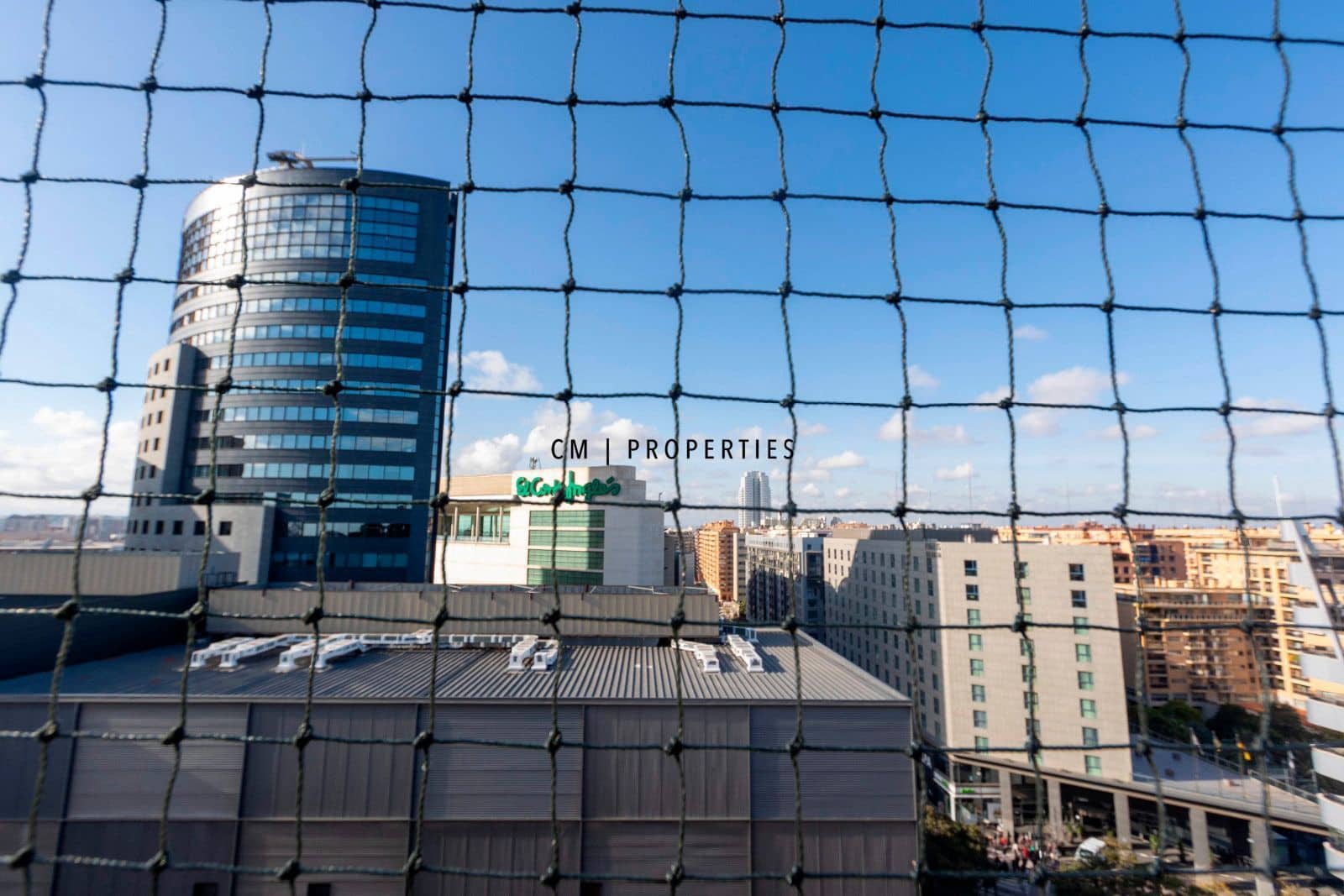 4 makuuhuone Kattohuoneisto vuokrattavana paikassa Valencia kaupunki mukana uima-altaan 
autotalli - 3 000 € (Ref: 9469993)