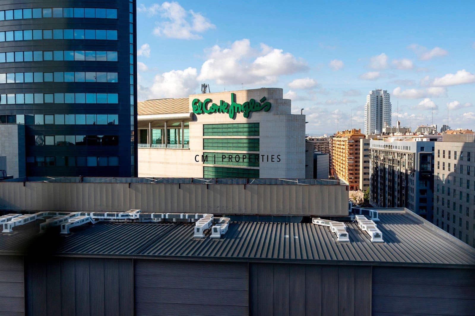 4 makuuhuone Kattohuoneisto vuokrattavana paikassa Valencia kaupunki mukana uima-altaan 
autotalli - 3 000 € (Ref: 9469993)