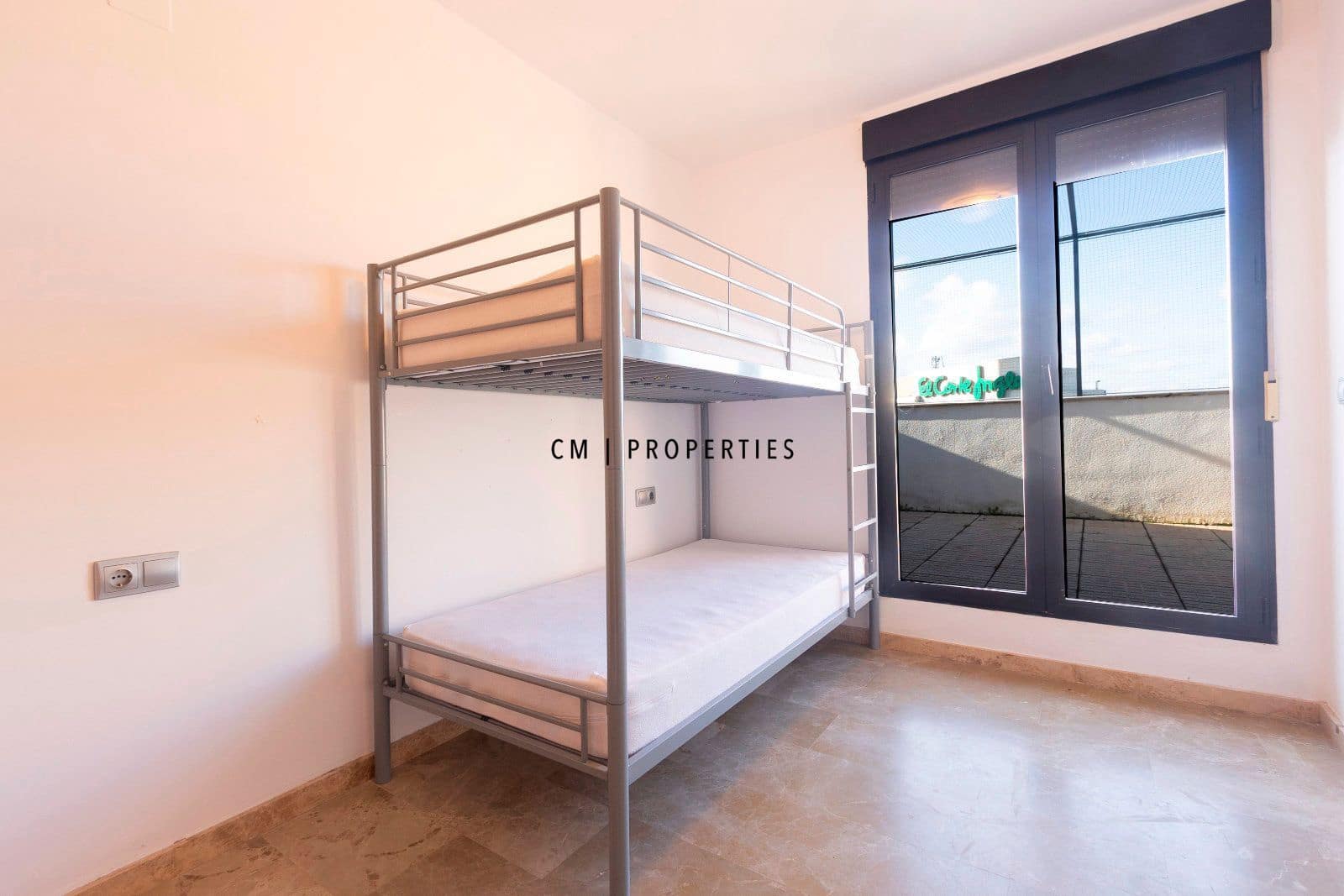 4 soveværelse Lejlighed til salg i Valencia by med swimmingpool garage - € 780.000 (Ref: 9470029)