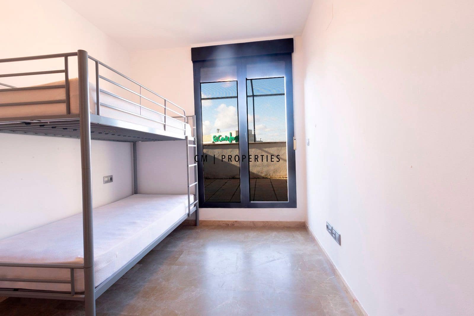 4 soveværelse Lejlighed til salg i Valencia by med swimmingpool garage - € 780.000 (Ref: 9470029)