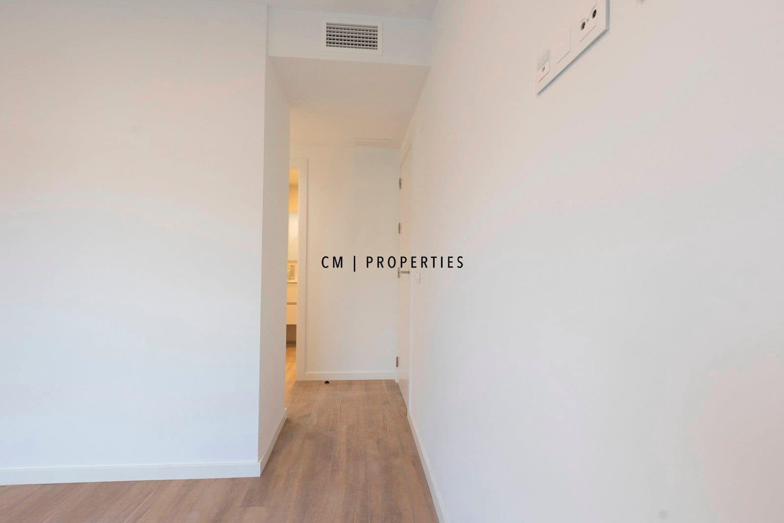 3 soverom Leilighet til leie i Valencia by med svømmebasseng garasje - € 2 000 (Ref: 9473213)