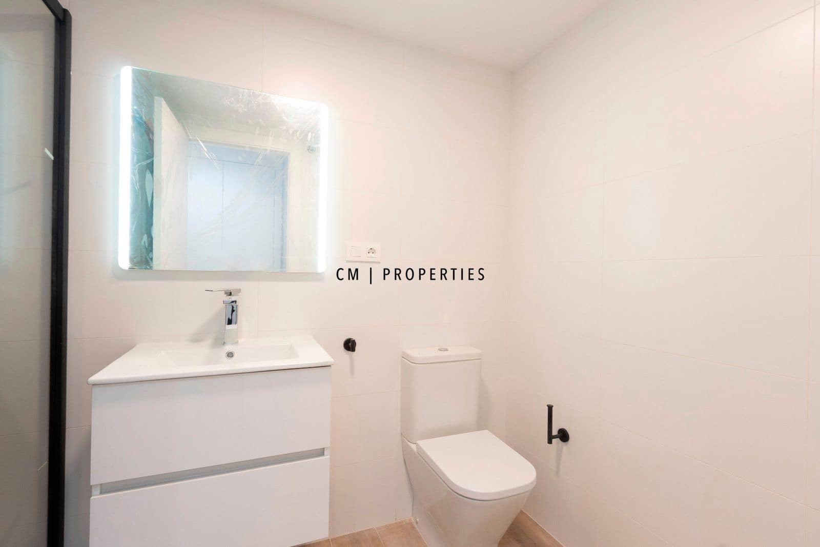 3 soverom Leilighet til leie i Valencia by med svømmebasseng garasje - € 2 000 (Ref: 9473213)