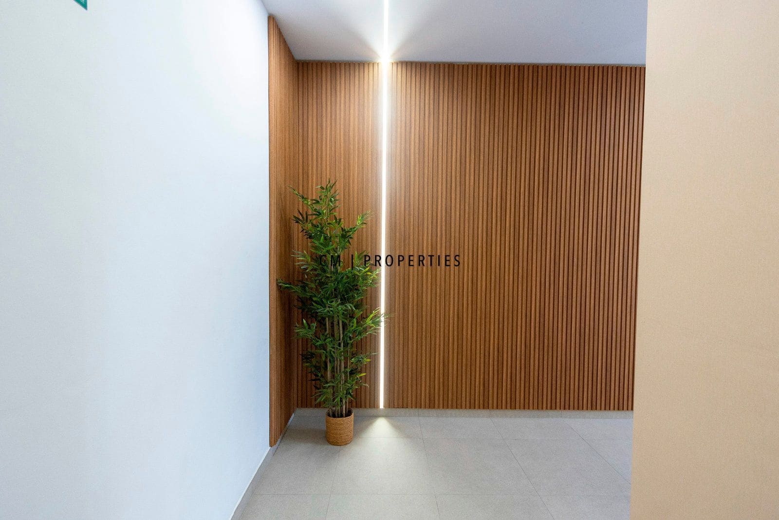 3 soverom Leilighet til leie i Valencia by med svømmebasseng garasje - € 2 000 (Ref: 9473213)