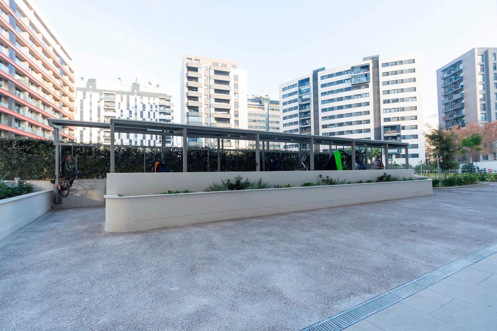 3 soverom Leilighet til leie i Valencia by med svømmebasseng garasje - € 2 000 (Ref: 9473213)