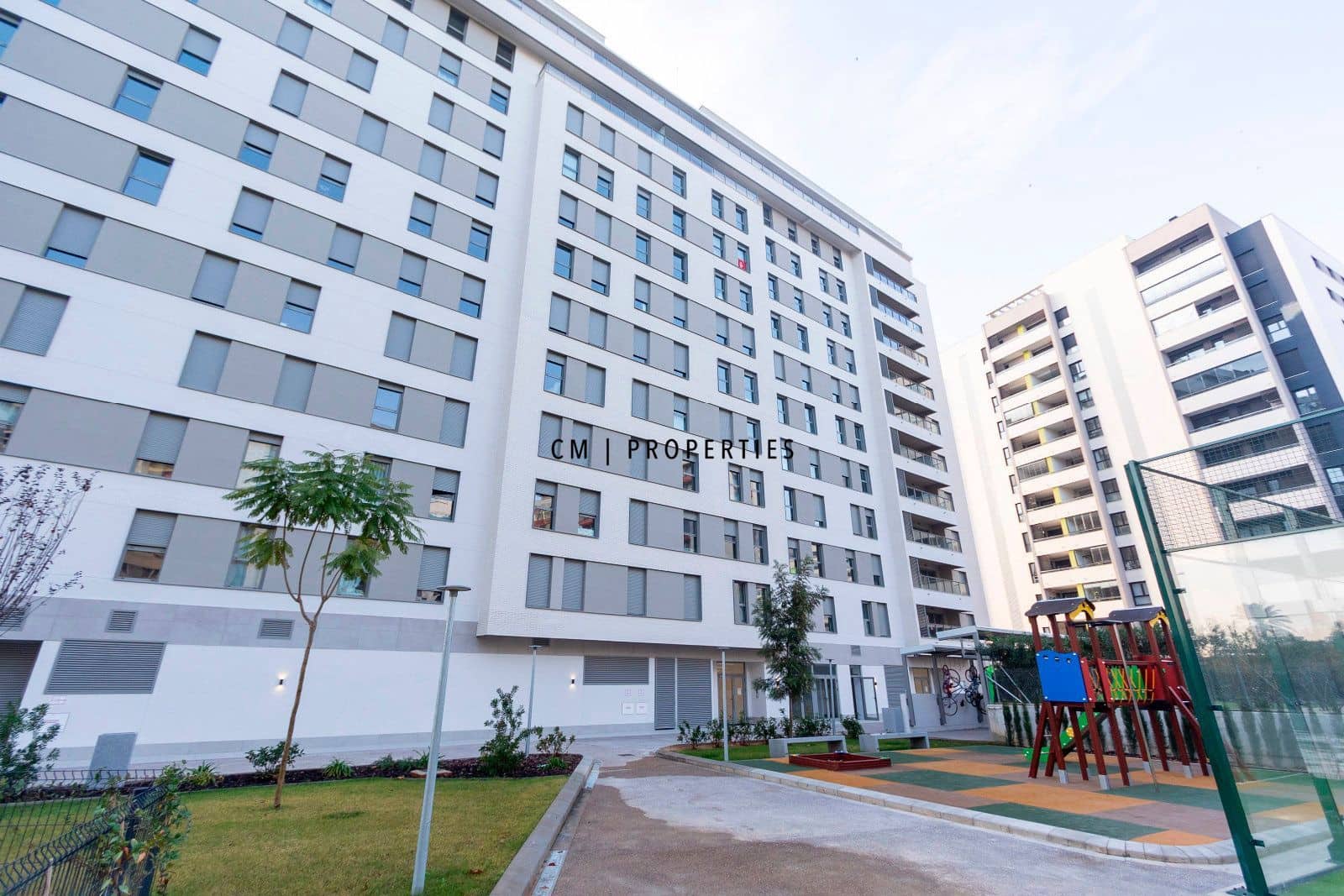 3 soverom Leilighet til leie i Valencia by med svømmebasseng garasje - € 2 000 (Ref: 9473213)