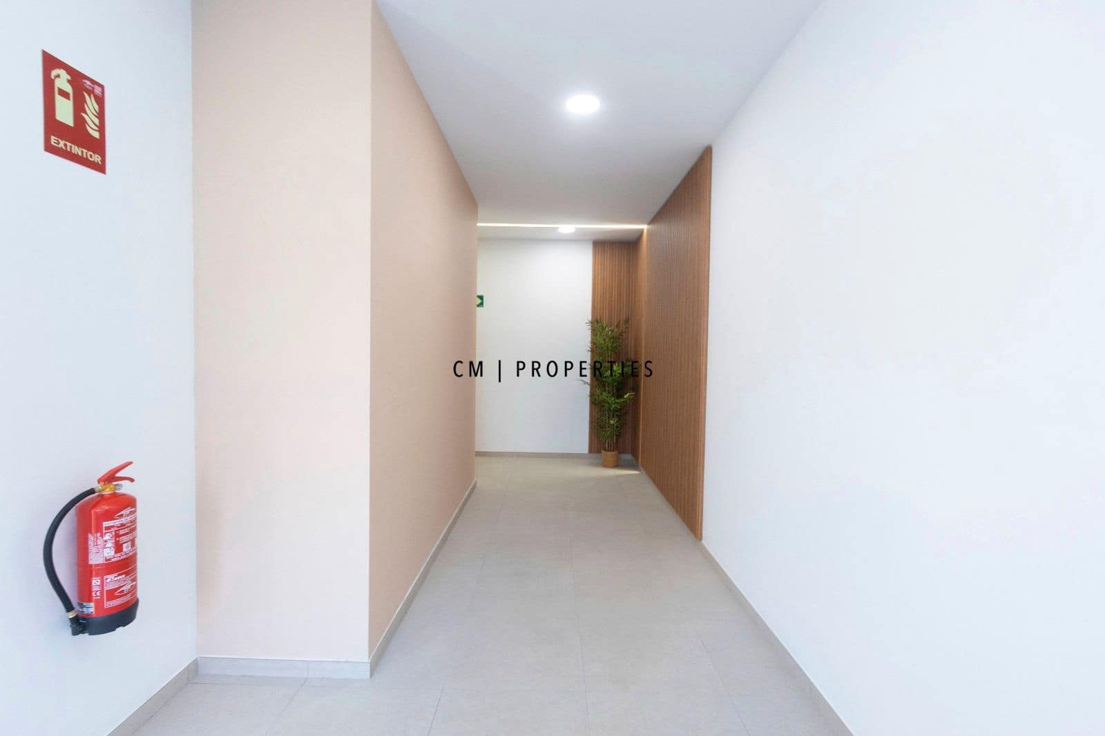 Piso de 3 habitaciones en València ciudad en alquiler con piscina garaje - 2.000 € (Ref: 9473214)