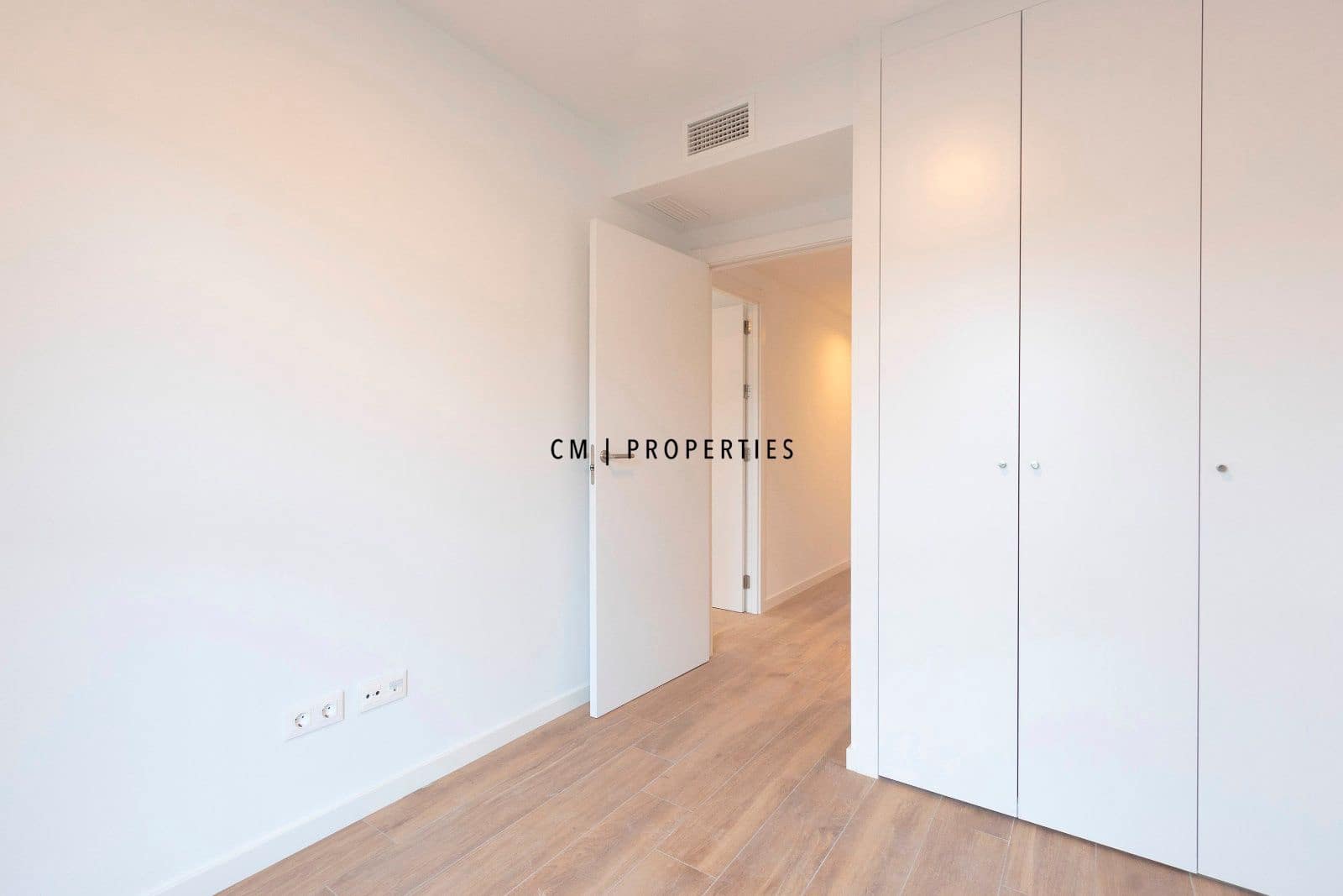 Piso de 3 habitaciones en València ciudad en alquiler con piscina garaje - 2.000 € (Ref: 9473214)