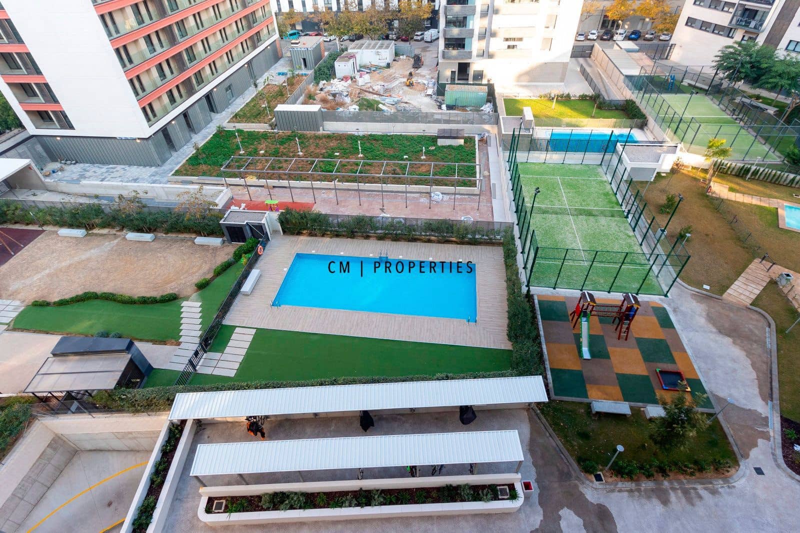 Piso de 3 habitaciones en València ciudad en alquiler con piscina garaje - 2.000 € (Ref: 9473214)