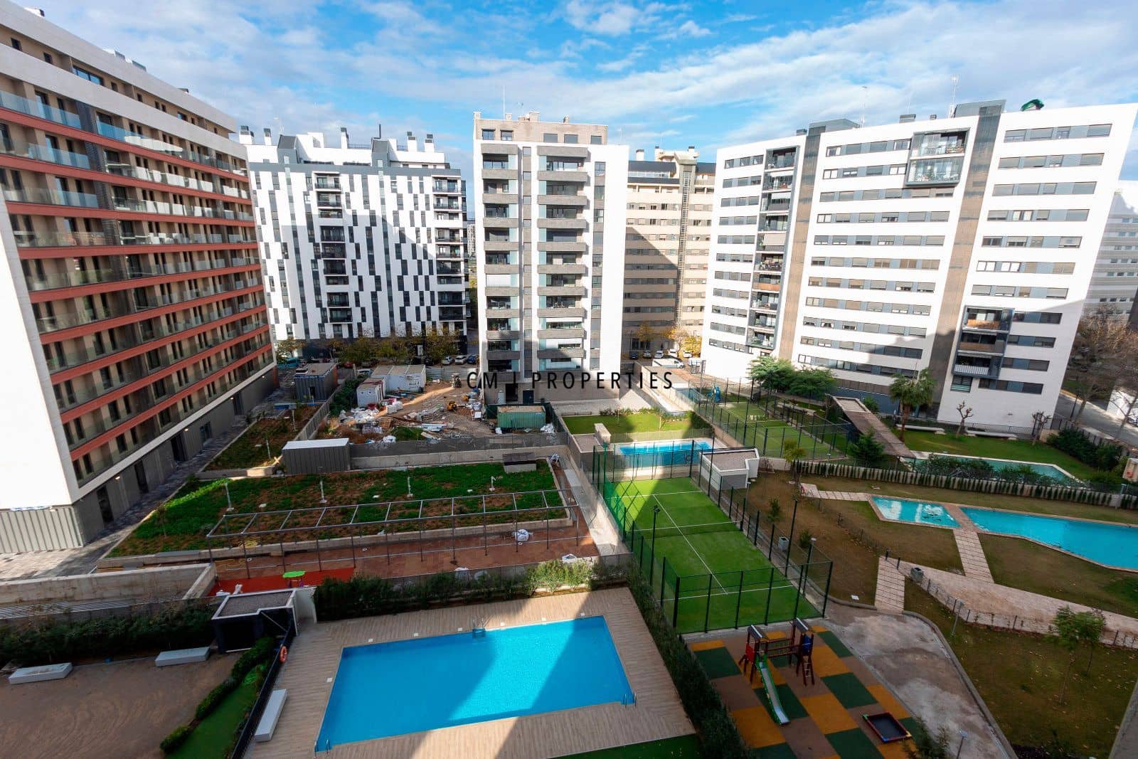 Piso de 3 habitaciones en València ciudad en alquiler con piscina garaje - 2.000 € (Ref: 9473214)