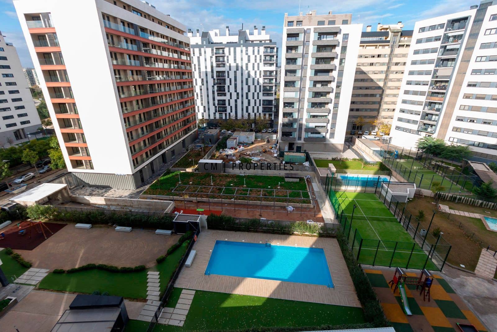Piso de 3 habitaciones en València ciudad en alquiler con piscina garaje - 2.000 € (Ref: 9473214)