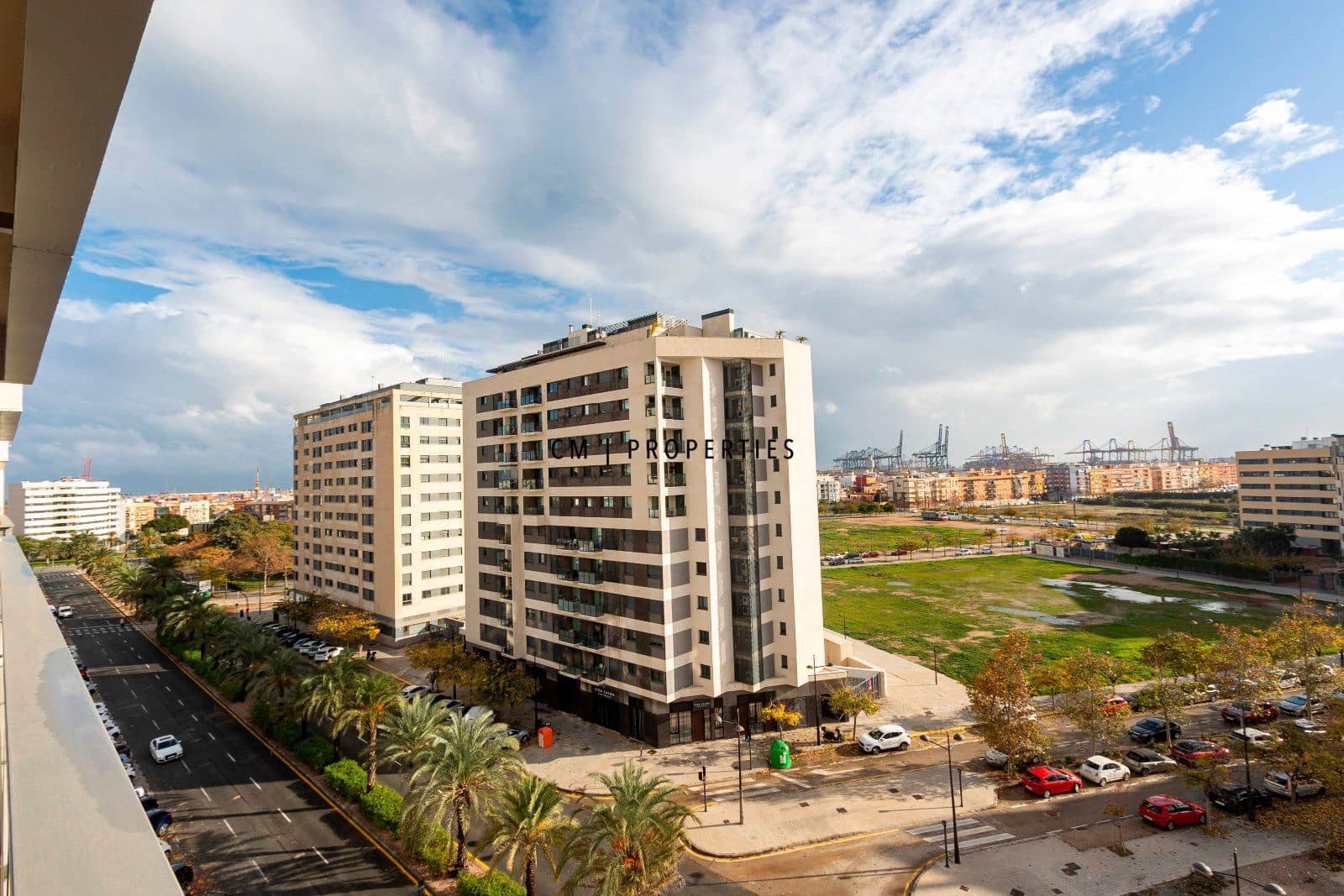 Piso de 3 habitaciones en València ciudad en alquiler con piscina garaje - 2.000 € (Ref: 9473214)