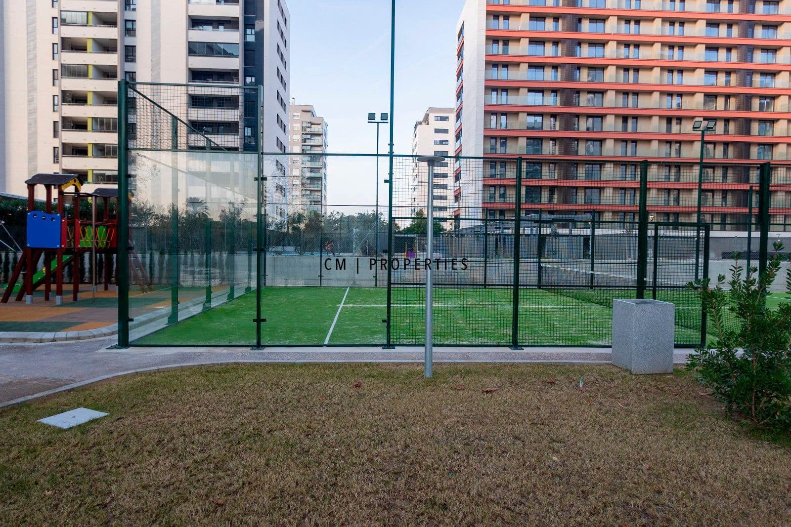 Piso de 3 habitaciones en València ciudad en alquiler con piscina garaje - 2.000 € (Ref: 9473214)