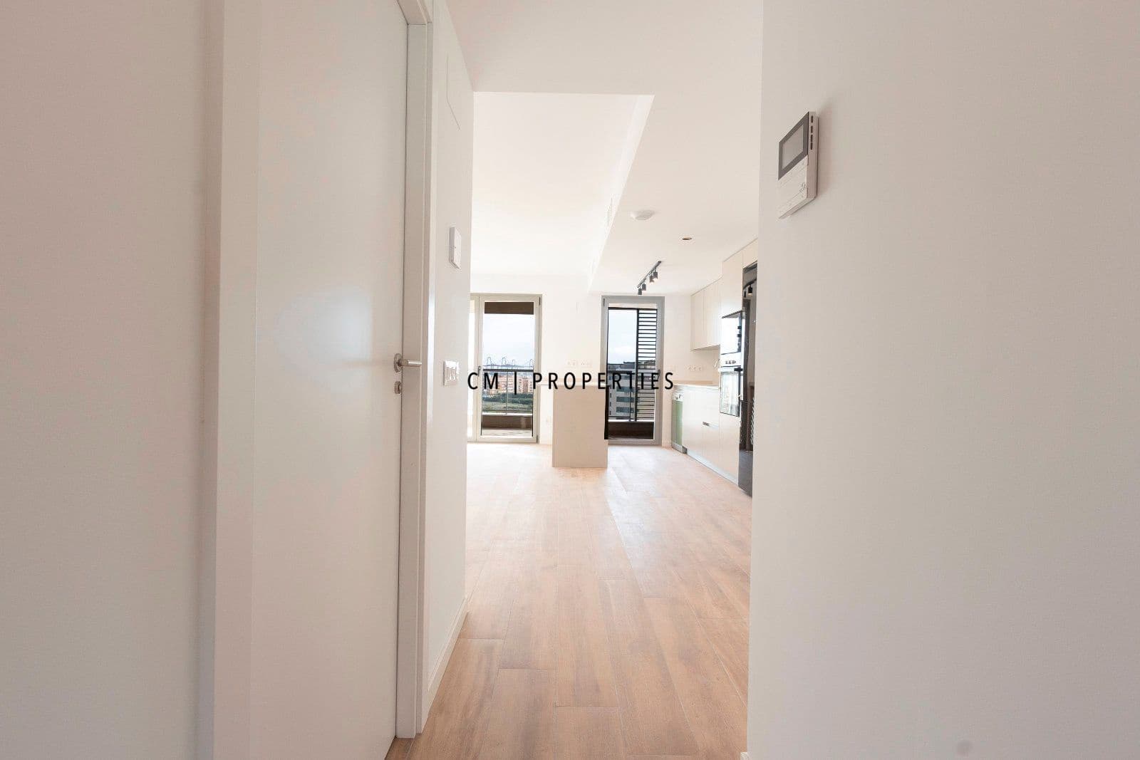 3 sypialnia Mieszkanie do wynajęcia w Miasto Walencja z basenem garażem - 2 000 € (Ref: 9473215)