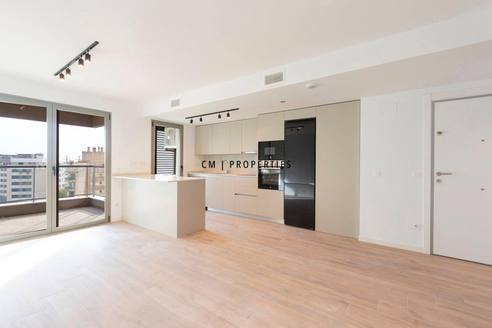 3 sypialnia Mieszkanie do wynajęcia w Miasto Walencja z basenem garażem - 2 000 € (Ref: 9473215)