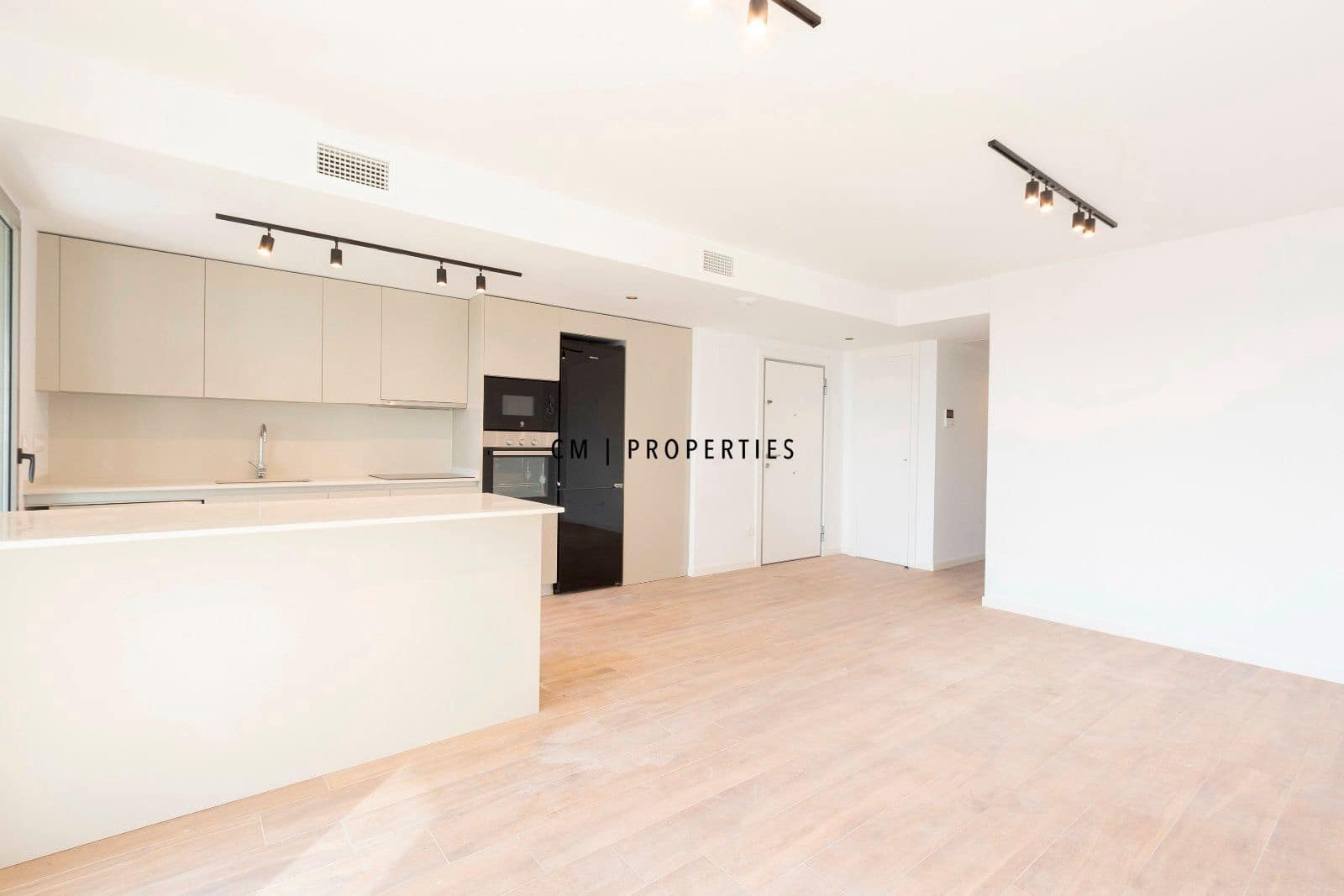 3 sypialnia Mieszkanie do wynajęcia w Miasto Walencja z basenem garażem - 2 000 € (Ref: 9473215)