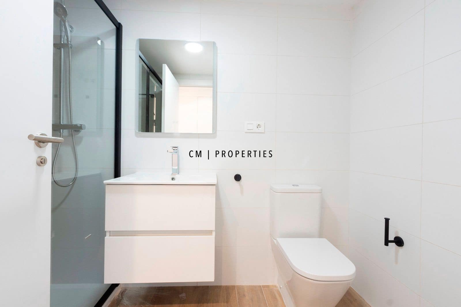 3 sypialnia Mieszkanie do wynajęcia w Miasto Walencja z basenem garażem - 2 000 € (Ref: 9473215)