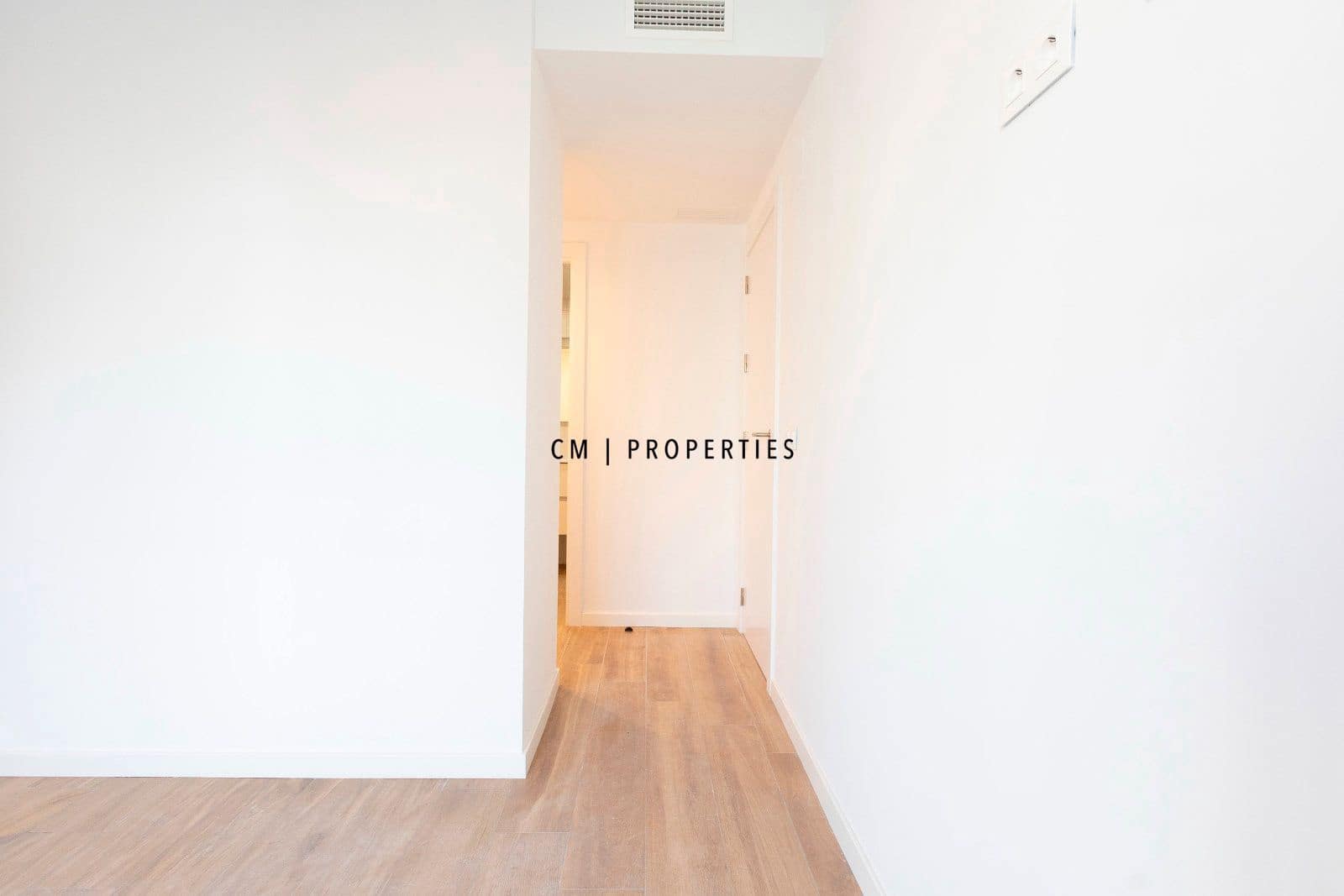 3 sypialnia Mieszkanie do wynajęcia w Miasto Walencja z basenem garażem - 2 000 € (Ref: 9473215)