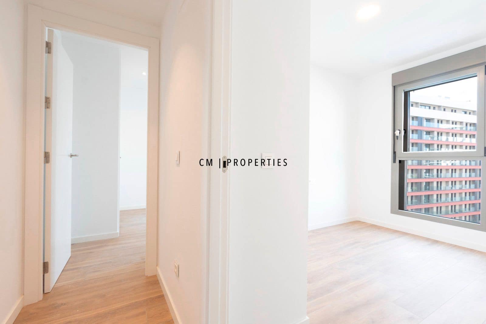 3 sypialnia Mieszkanie do wynajęcia w Miasto Walencja z basenem garażem - 2 000 € (Ref: 9473215)