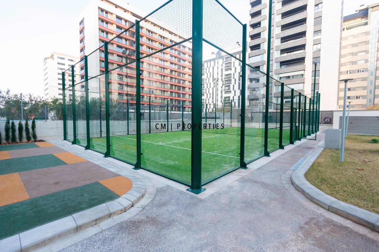 3 sypialnia Mieszkanie do wynajęcia w Miasto Walencja z basenem garażem - 2 000 € (Ref: 9473215)