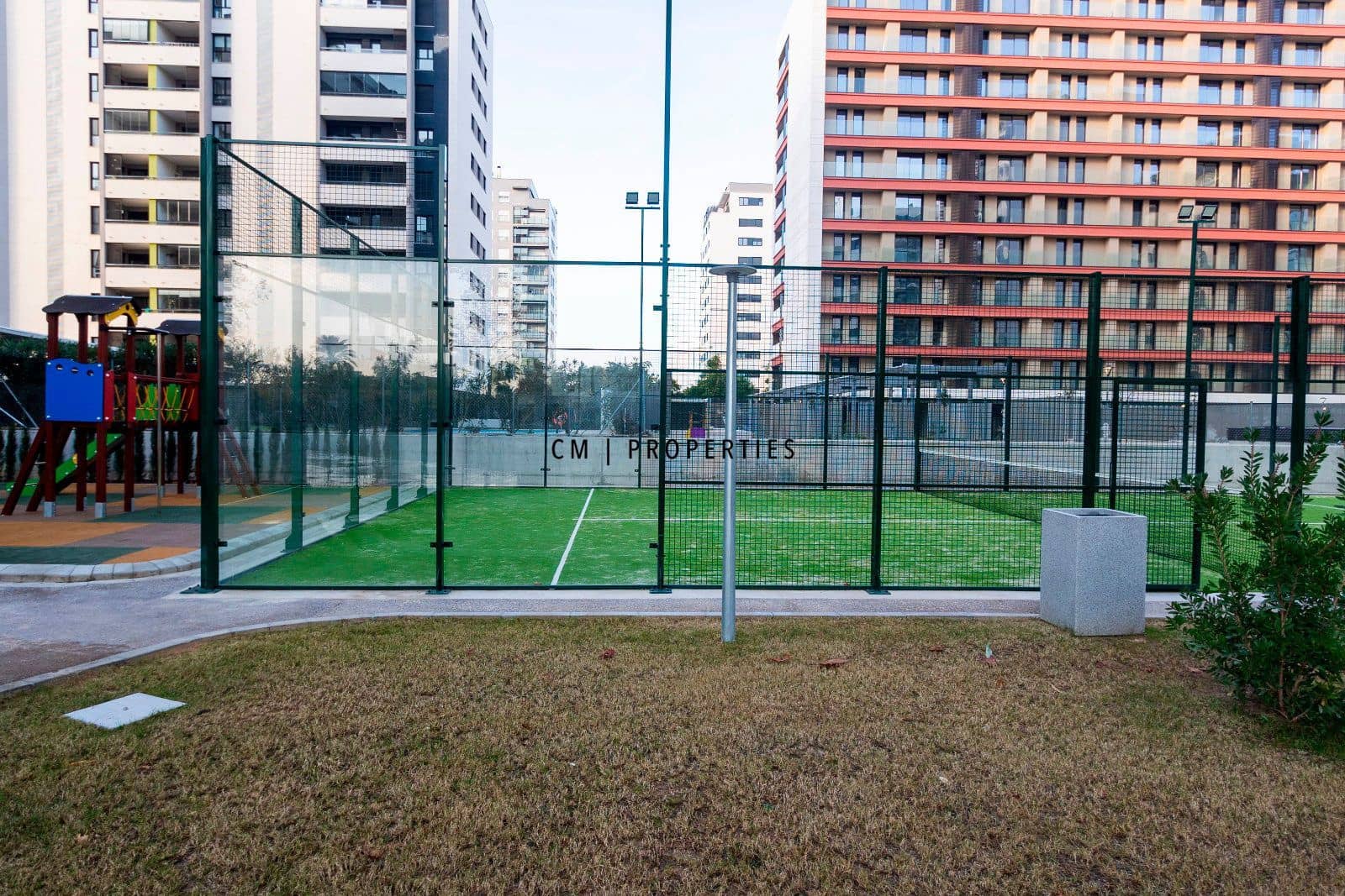 3 sypialnia Mieszkanie do wynajęcia w Miasto Walencja z basenem garażem - 2 000 € (Ref: 9473215)