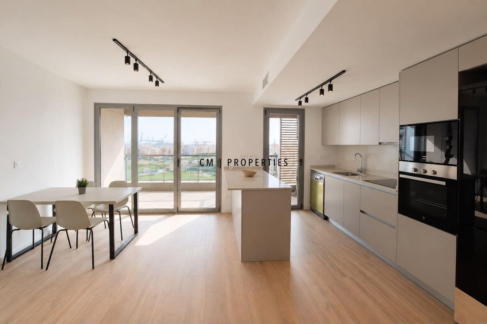 3 camera da letto Appartamento da affittare in Valencia citta con piscina garage - 2.200 € (Rif: 9473215)