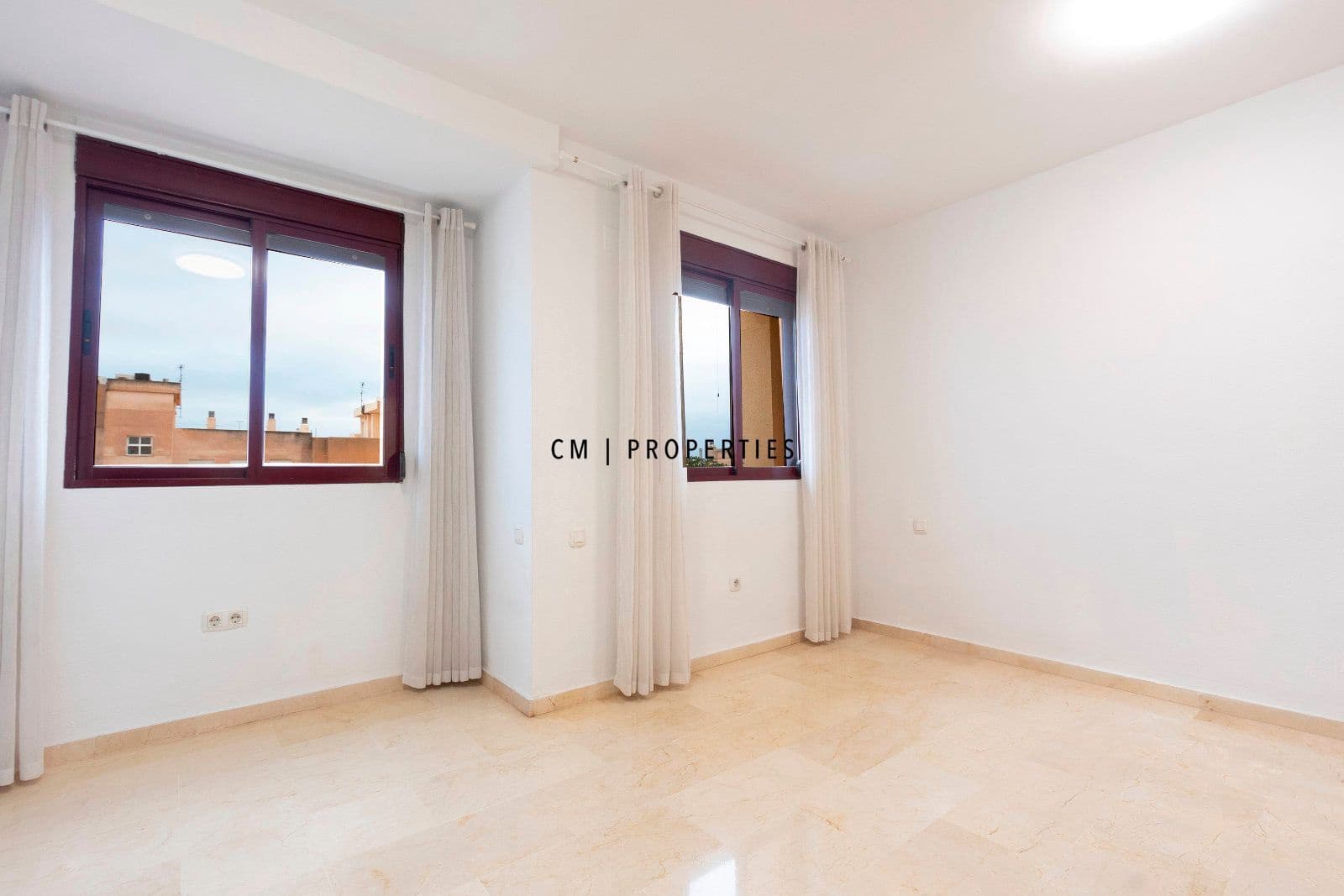 2 sypialnia Penthouse do wynajęcia w Catarroja z basenem garażem - 1 150 € (Ref: 9479253)