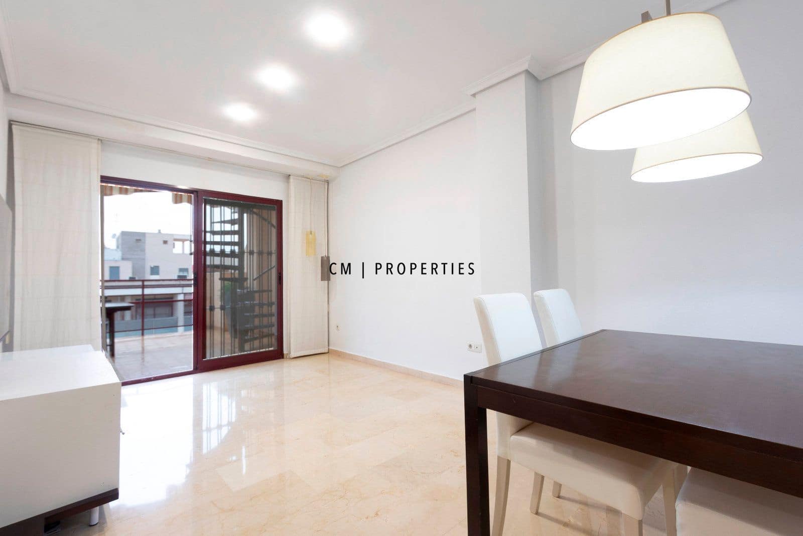 2 sypialnia Penthouse do wynajęcia w Catarroja z basenem garażem - 1 150 € (Ref: 9479253)