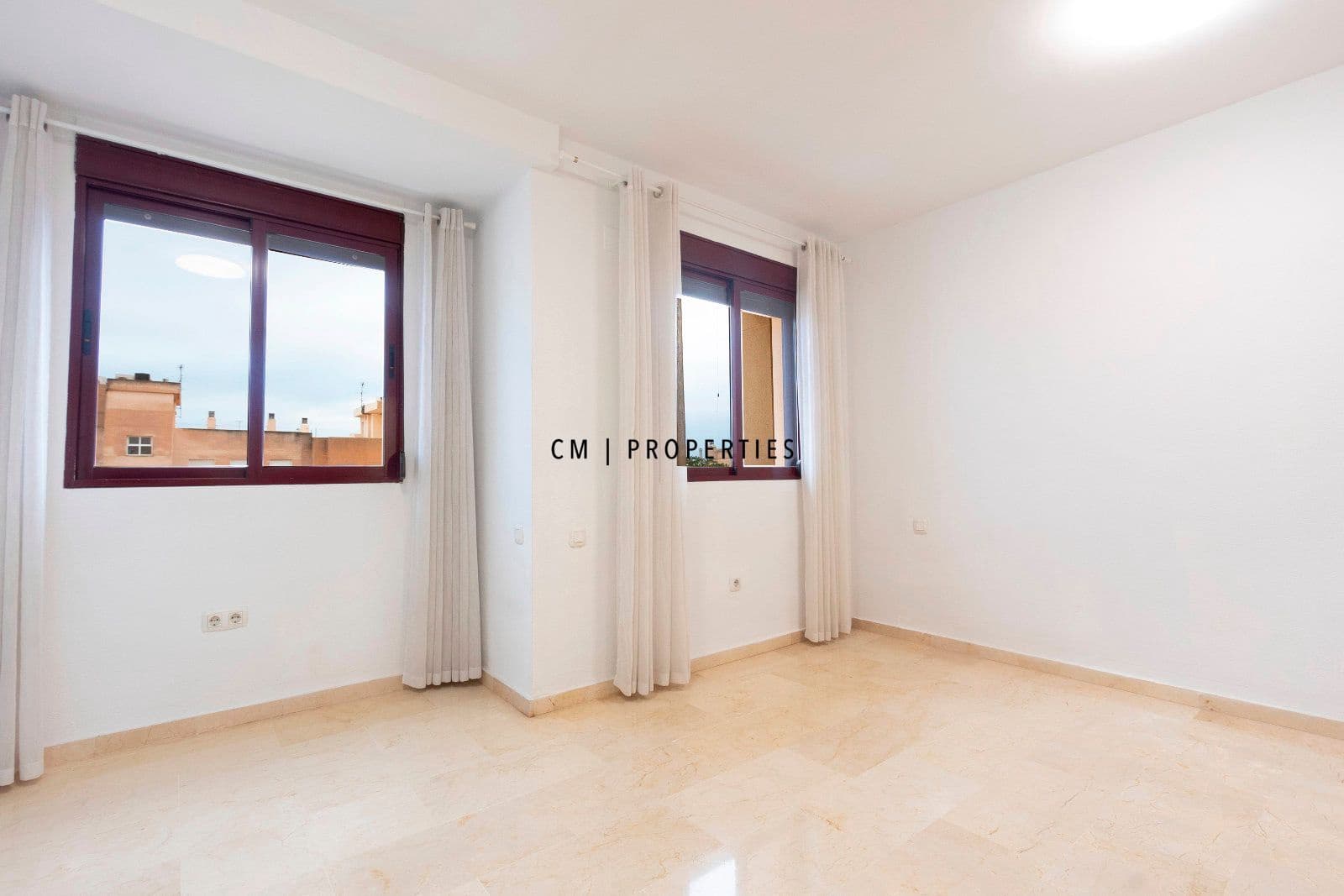 2 sypialnia Penthouse do wynajęcia w Catarroja z basenem garażem - 1 150 € (Ref: 9479253)