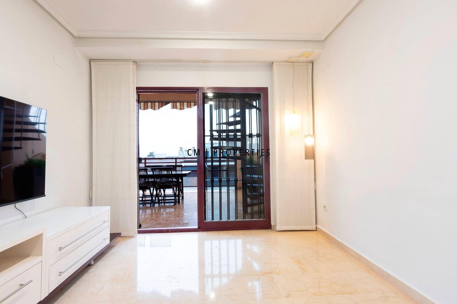 2 sypialnia Penthouse do wynajęcia w Catarroja z basenem garażem - 1 150 € (Ref: 9479253)