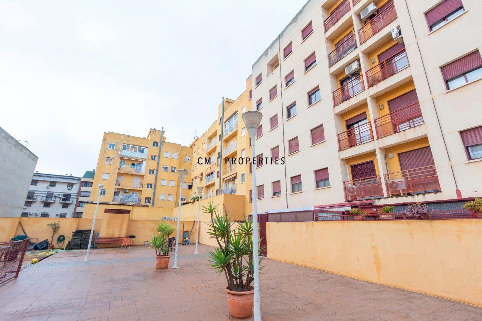 2 sypialnia Penthouse do wynajęcia w Catarroja z basenem garażem - 1 150 € (Ref: 9479253)