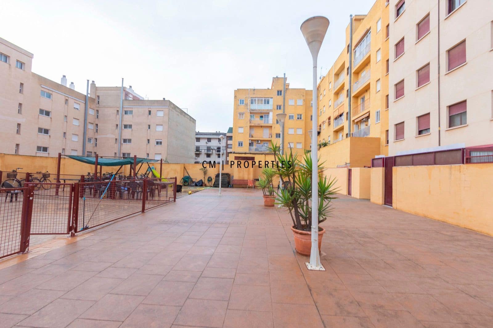 2 sypialnia Penthouse do wynajęcia w Catarroja z basenem garażem - 1 150 € (Ref: 9479253)