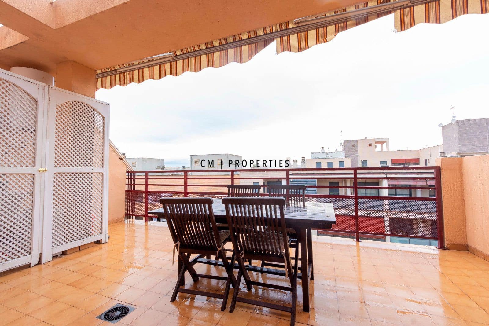 2 sypialnia Penthouse do wynajęcia w Catarroja z basenem garażem - 1 150 € (Ref: 9479253)