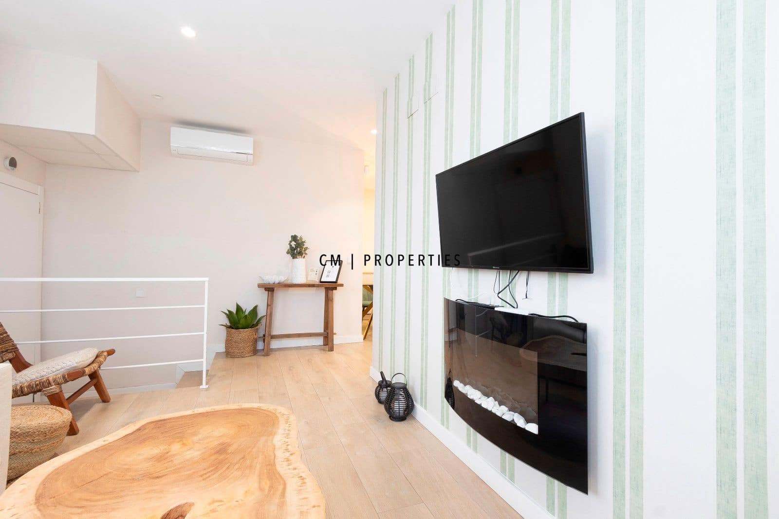 2 bedroom Flat for rent in Valencia city - € 1,650 (Ref: 9479387)