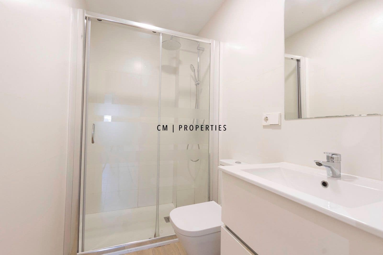 2 bedroom Flat for rent in Valencia city - € 1,650 (Ref: 9479387)