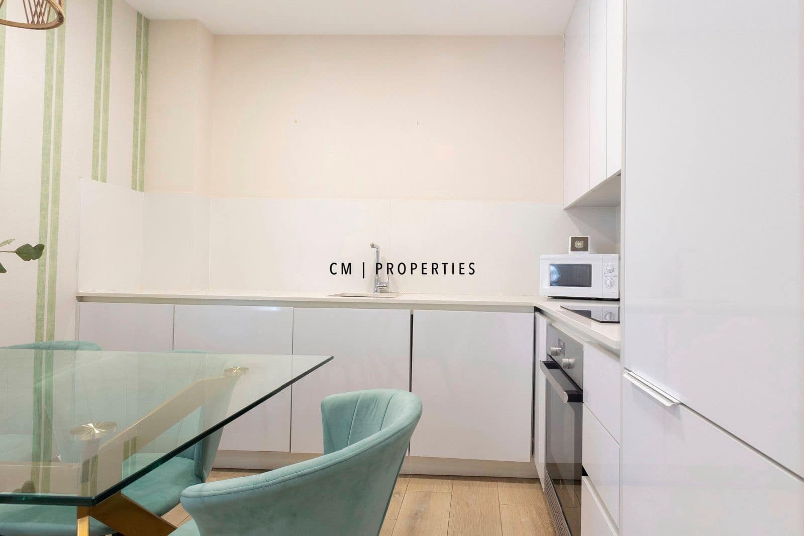 2 bedroom Flat for rent in Valencia city - € 1,650 (Ref: 9479387)