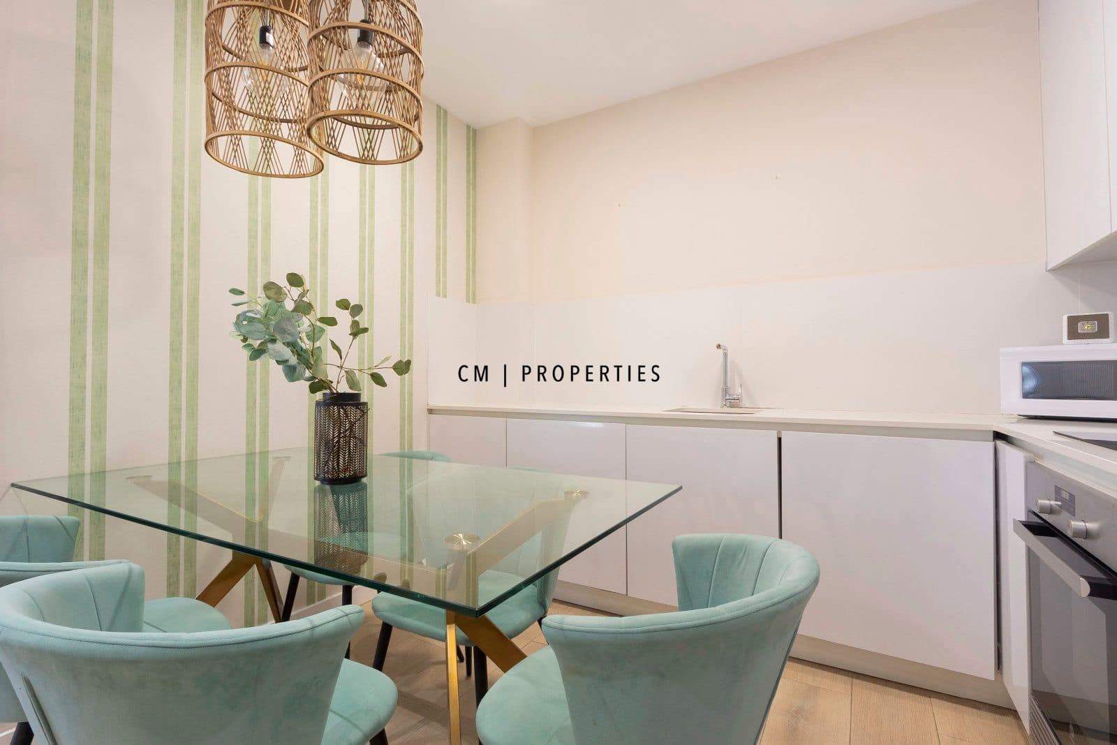 2 bedroom Flat for rent in Valencia city - € 1,650 (Ref: 9479387)