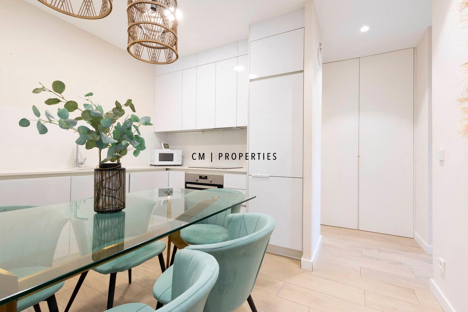 2 bedroom Flat for rent in Valencia city - € 1,650 (Ref: 9479387)