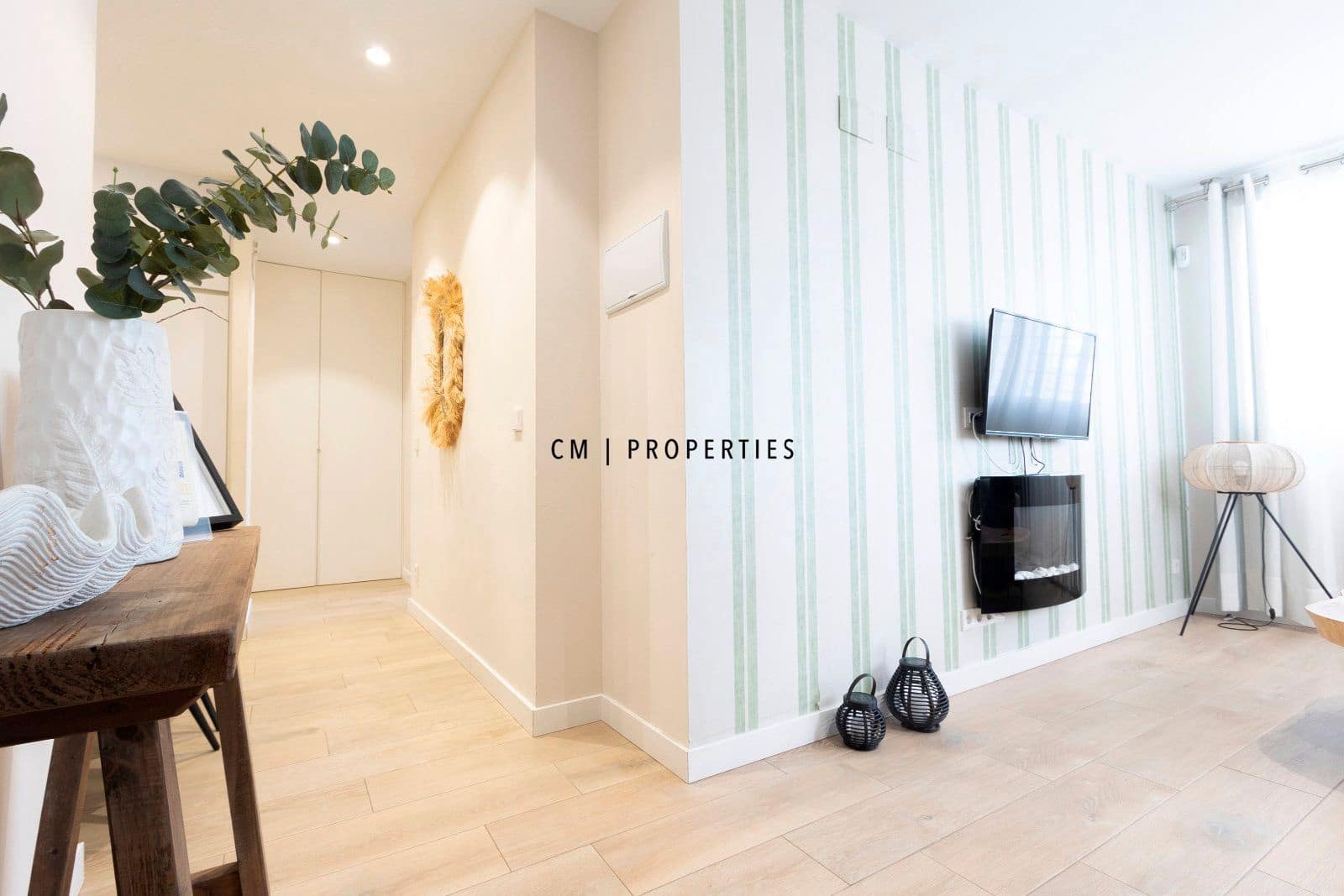 2 bedroom Flat for rent in Valencia city - € 1,650 (Ref: 9479387)